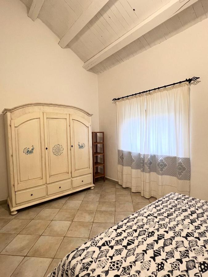Appartamento Il Caracolo A Cala Francese La Maddalena  Luaran gambar